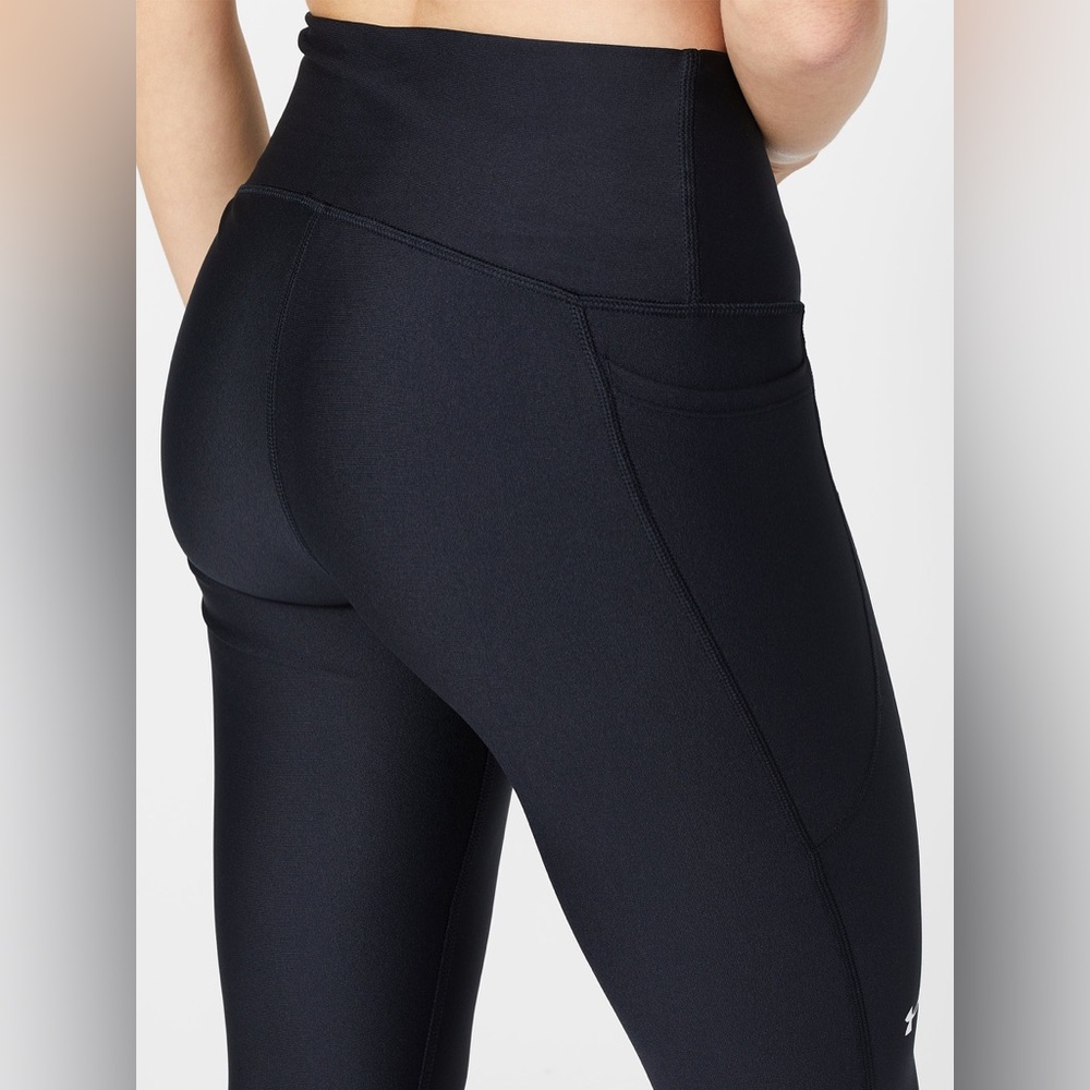 Under Armour HeatGear Compression Pants 
New Never been used Navy Blue